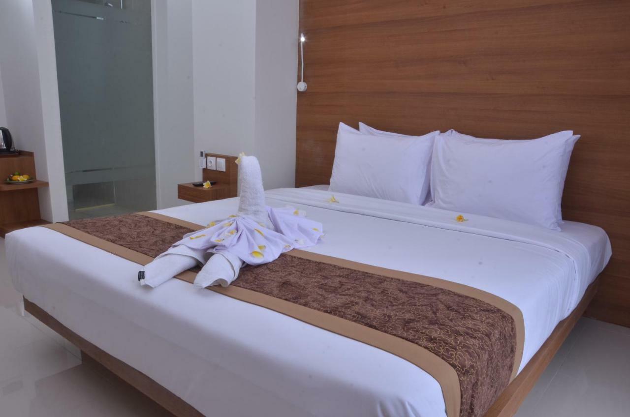 Sunwood Hotel Arianz Mataram Kültér fotó