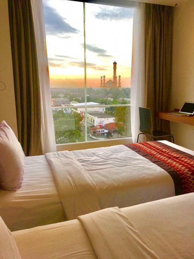 Sunwood Hotel Arianz Mataram Kültér fotó