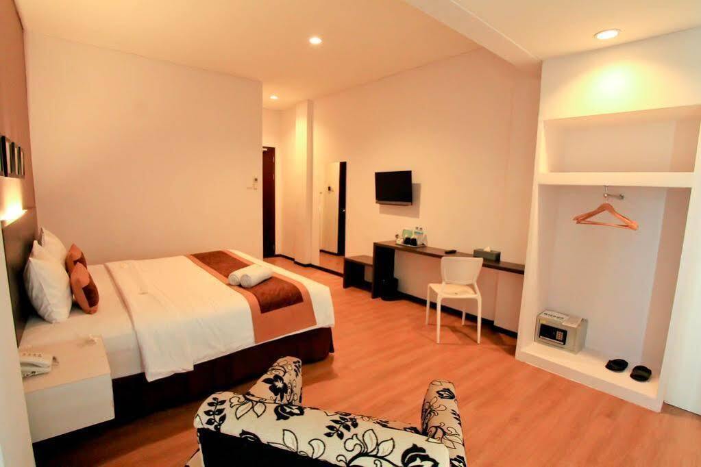 Sunwood Hotel Arianz Mataram Kültér fotó
